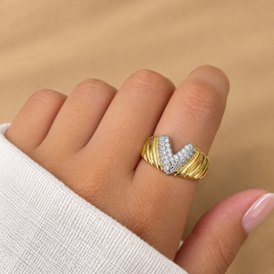 Royal V Ring